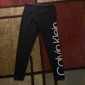 Calving Klein leggings